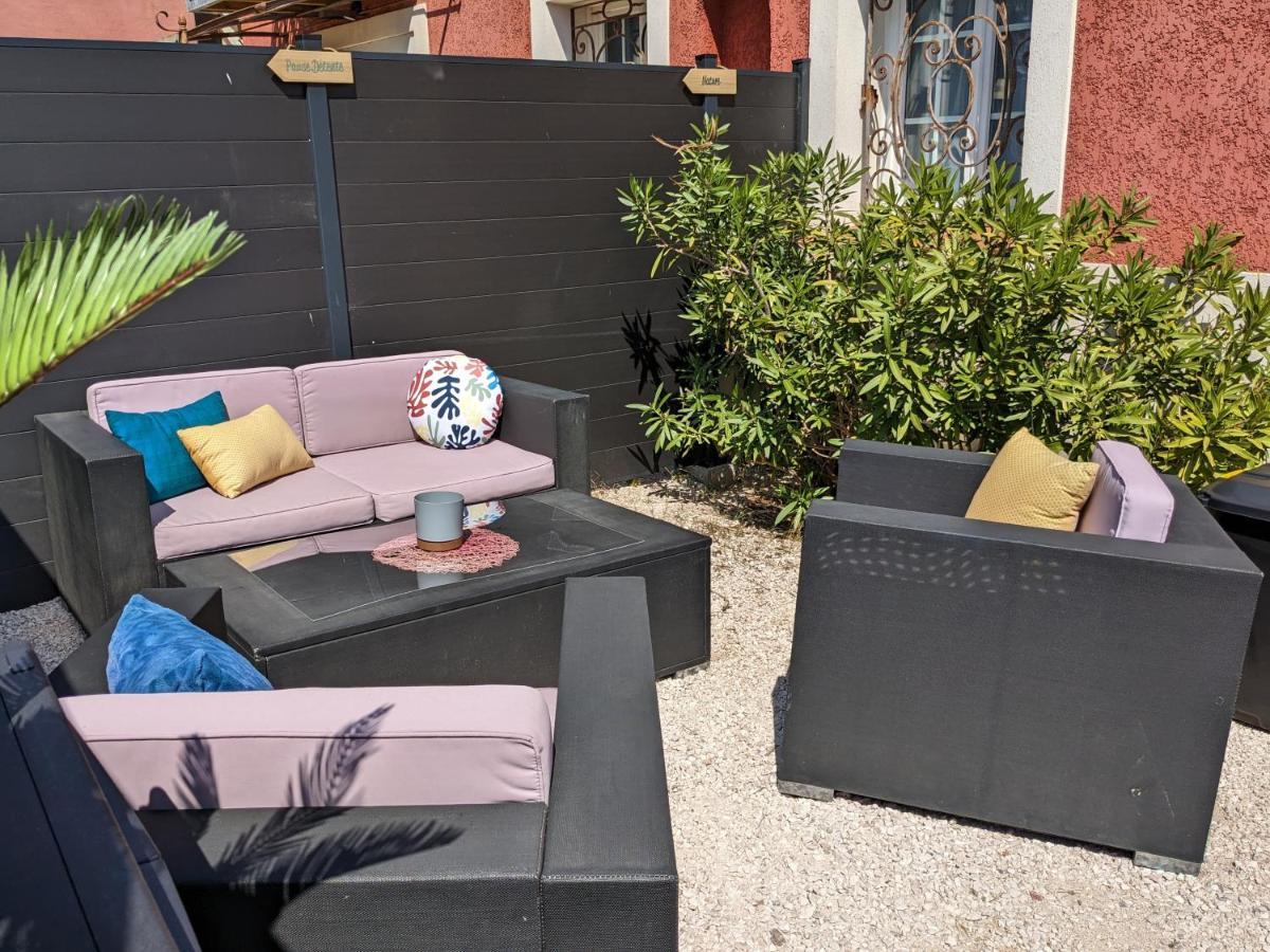 L'Instant Mer - Bord De Mer - Studio Avec Grand Jardin A La Capte Hyères Esterno foto